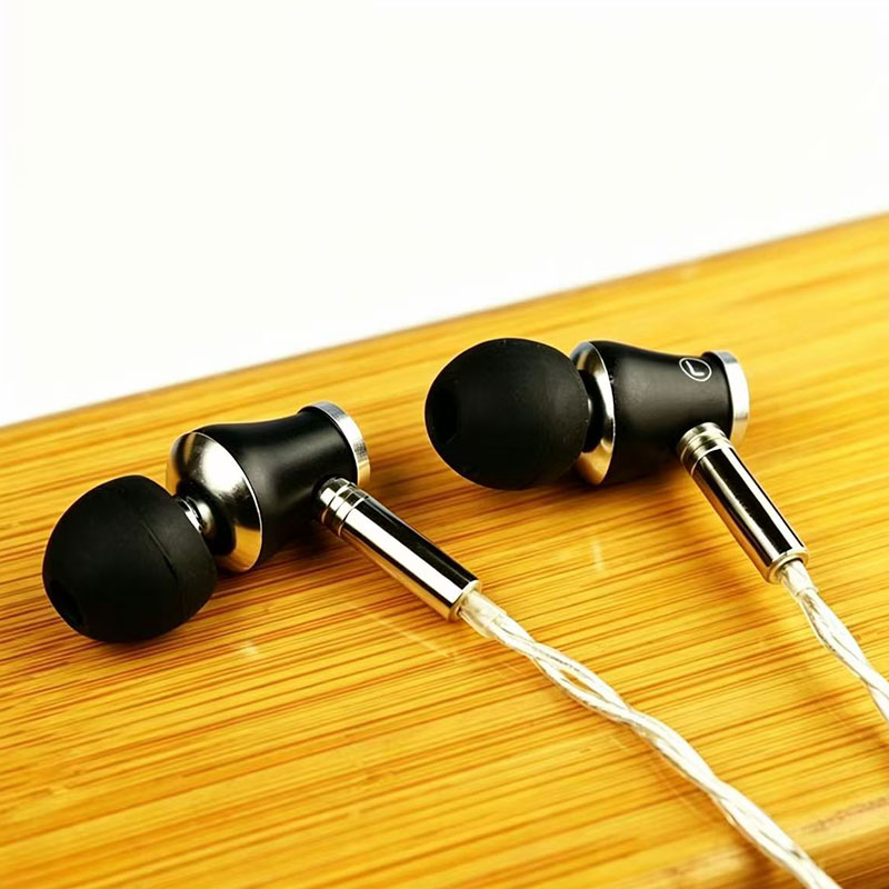 HiFi In-Ear Earbuds MMCX Inter - đánh giá và giá Wired Earphone Mic